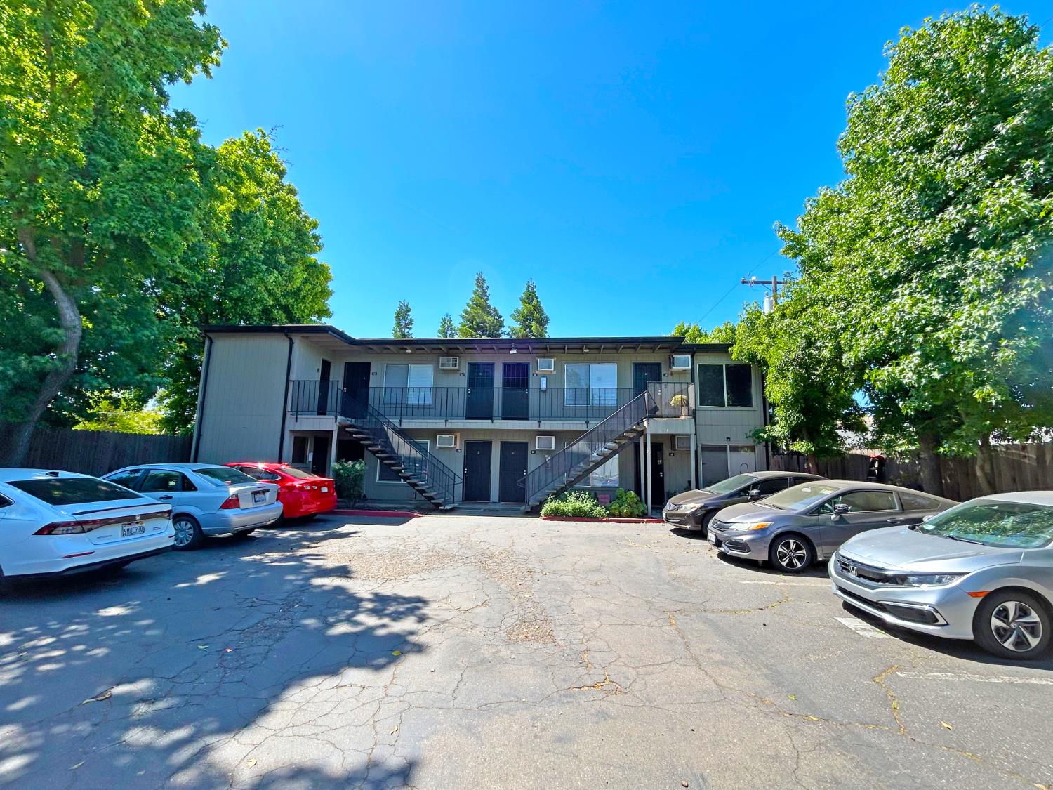 Hale Road, Lodi, California image 3