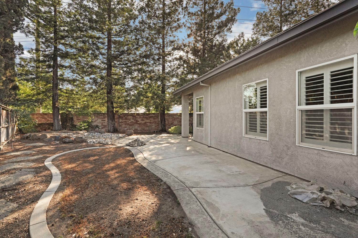 Summerset Court, Lodi, California image 35
