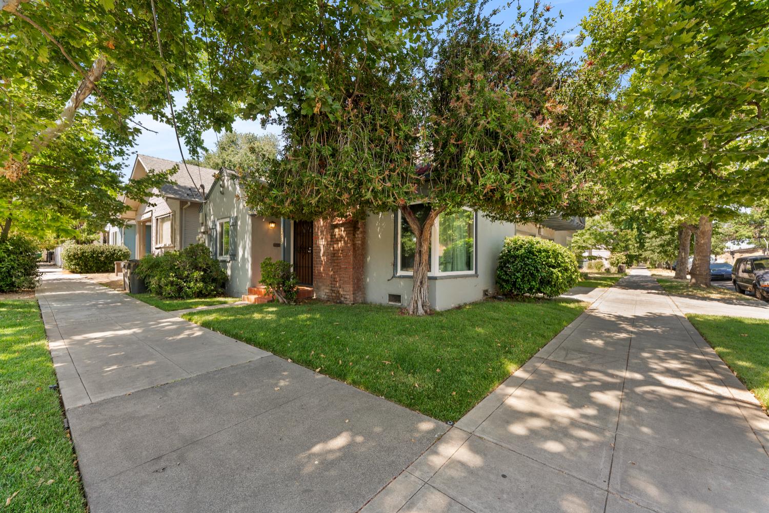 27th Street, Sacramento, California image 8