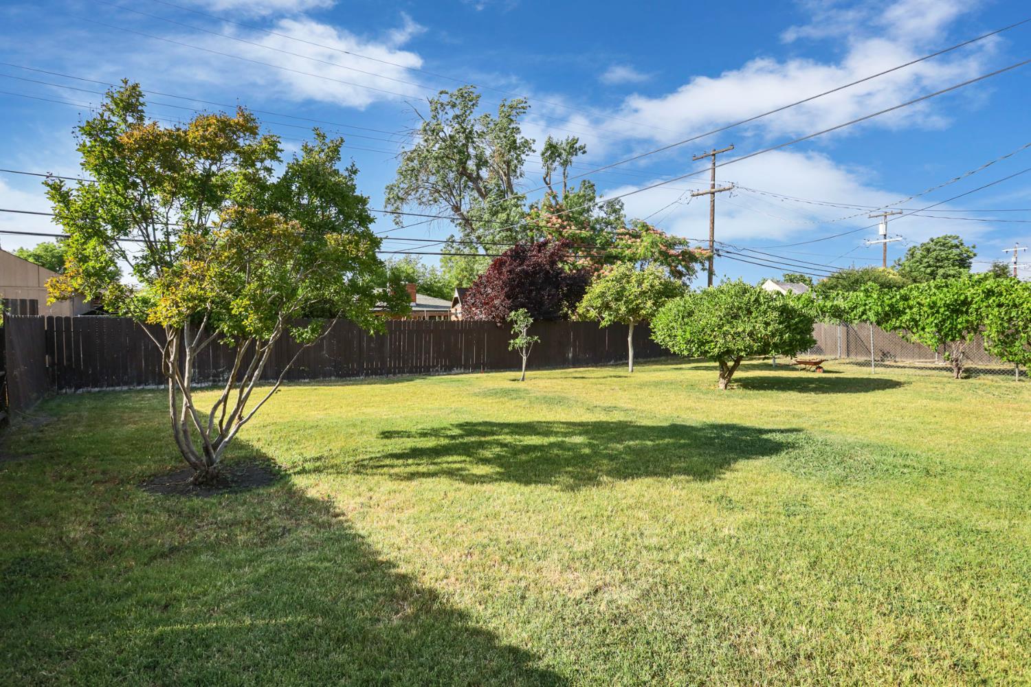 W Longview Avenue, Stockton, California image 39
