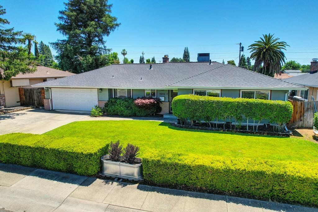 Woodhaven Ave, Carmichael, California image 2