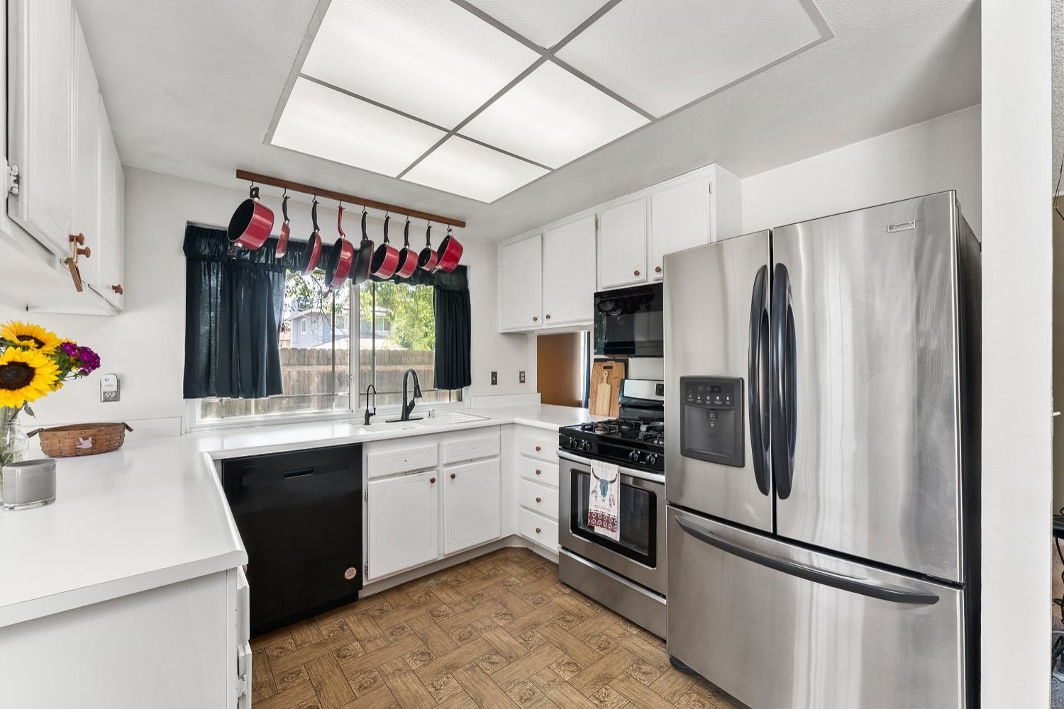 Corbin Way, Sacramento, California image 15