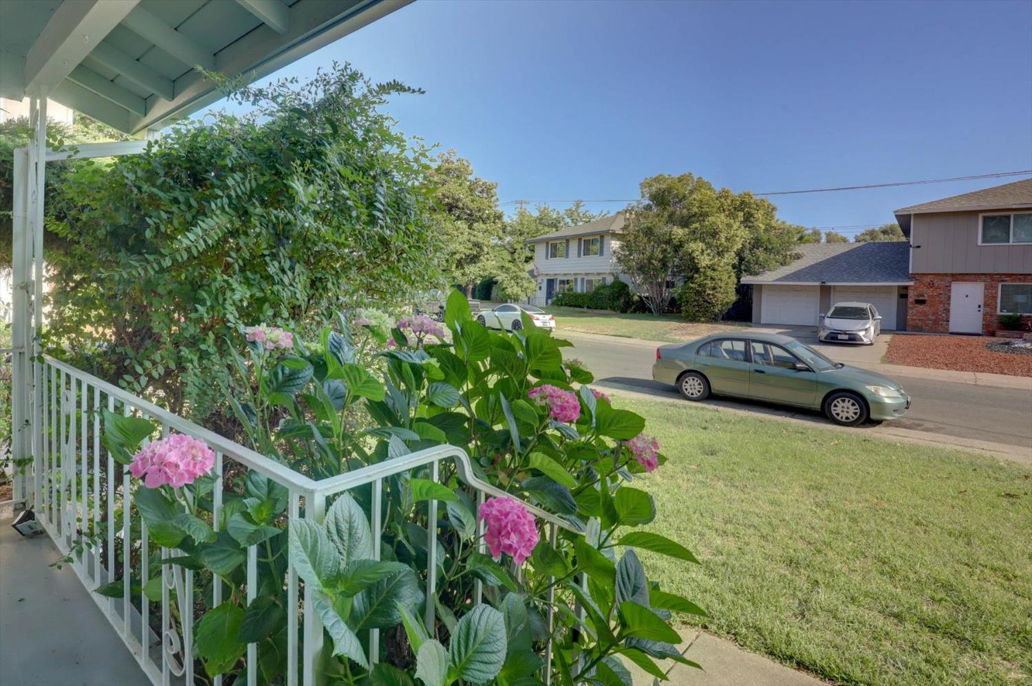 Elvyra Way, Sacramento, California image 3
