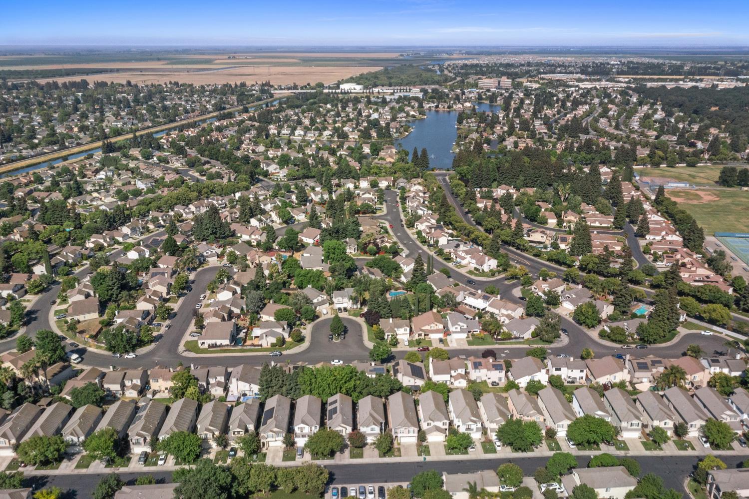 Hepburn Circle, Stockton, California image 38
