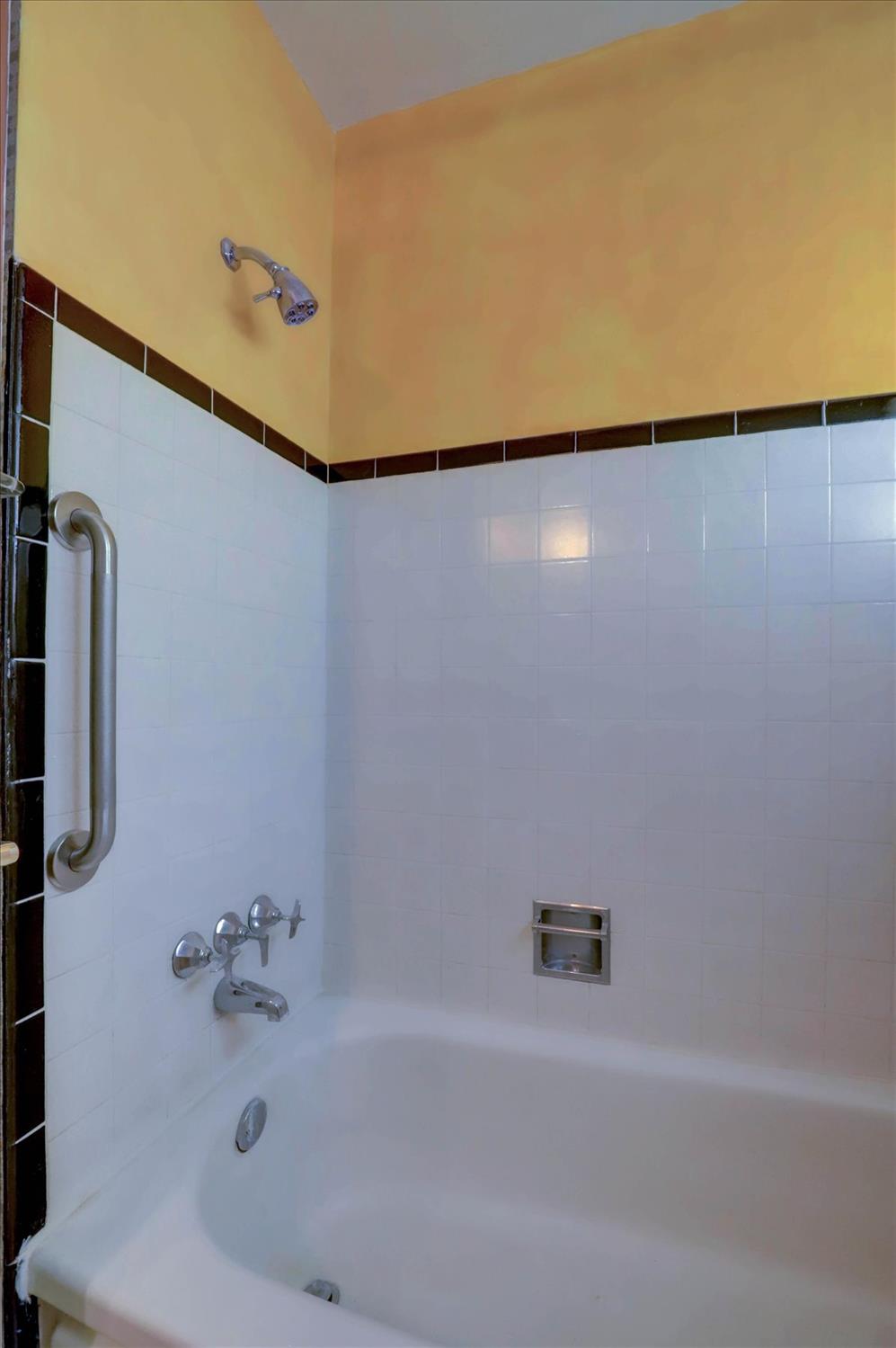 Elvyra Way, Sacramento, California image 41