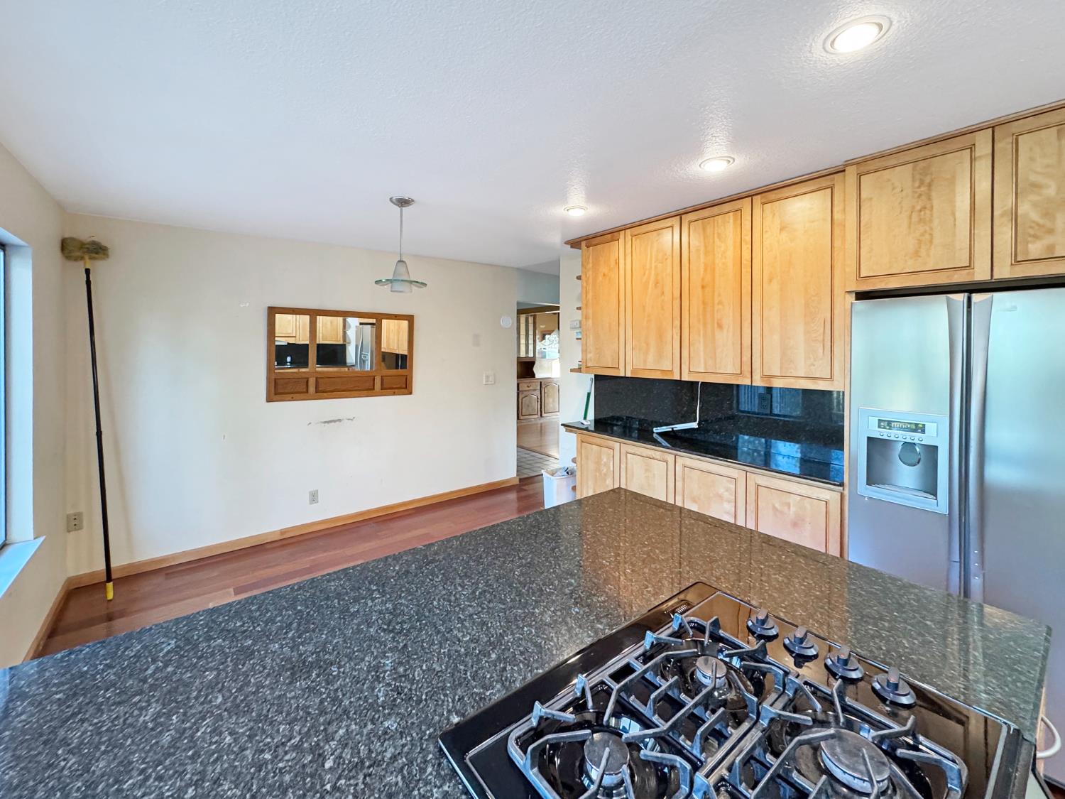 Aileen Way, Grass Valley, California image 6