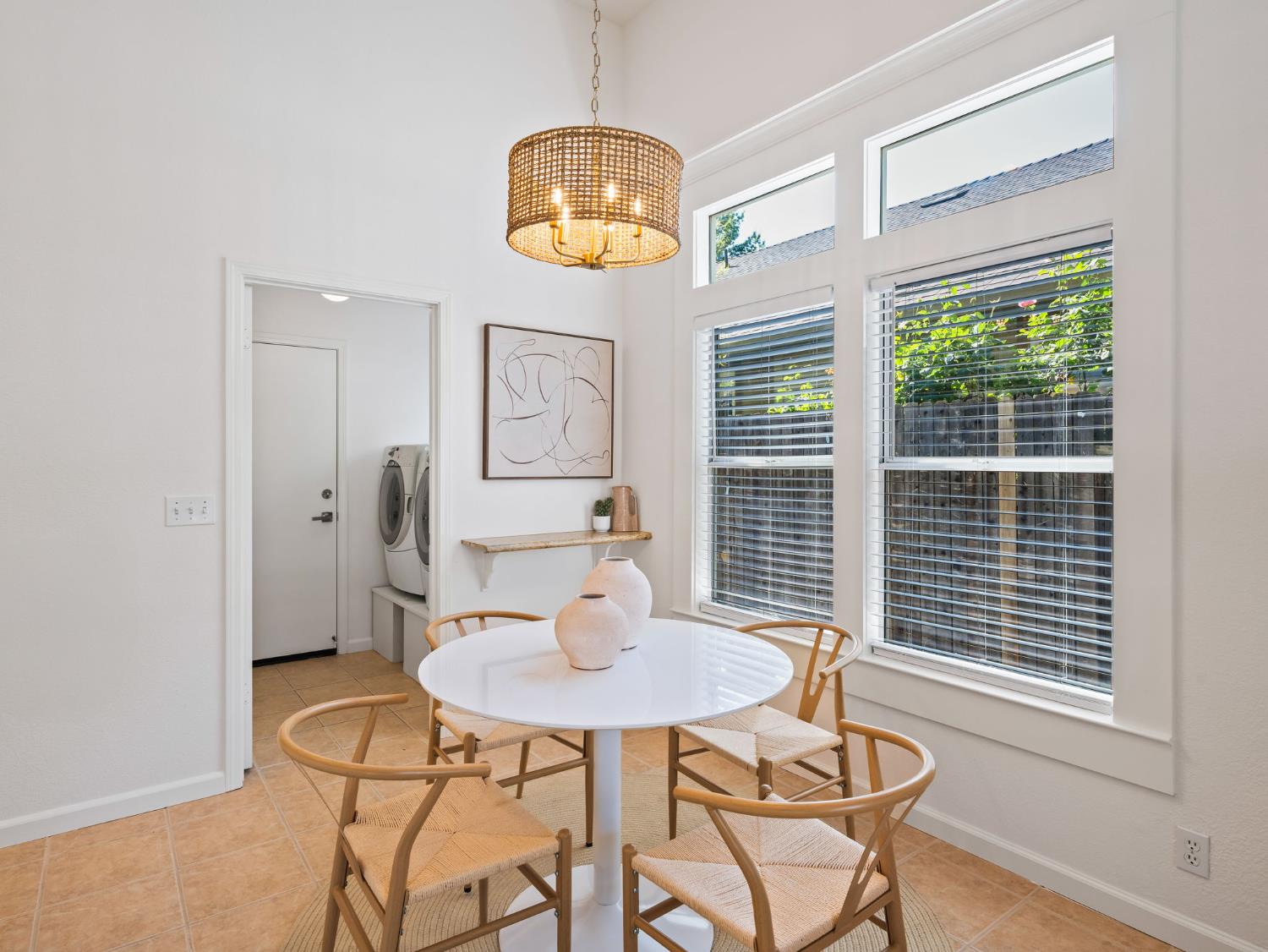 La Paloma Court, Davis, California image 16