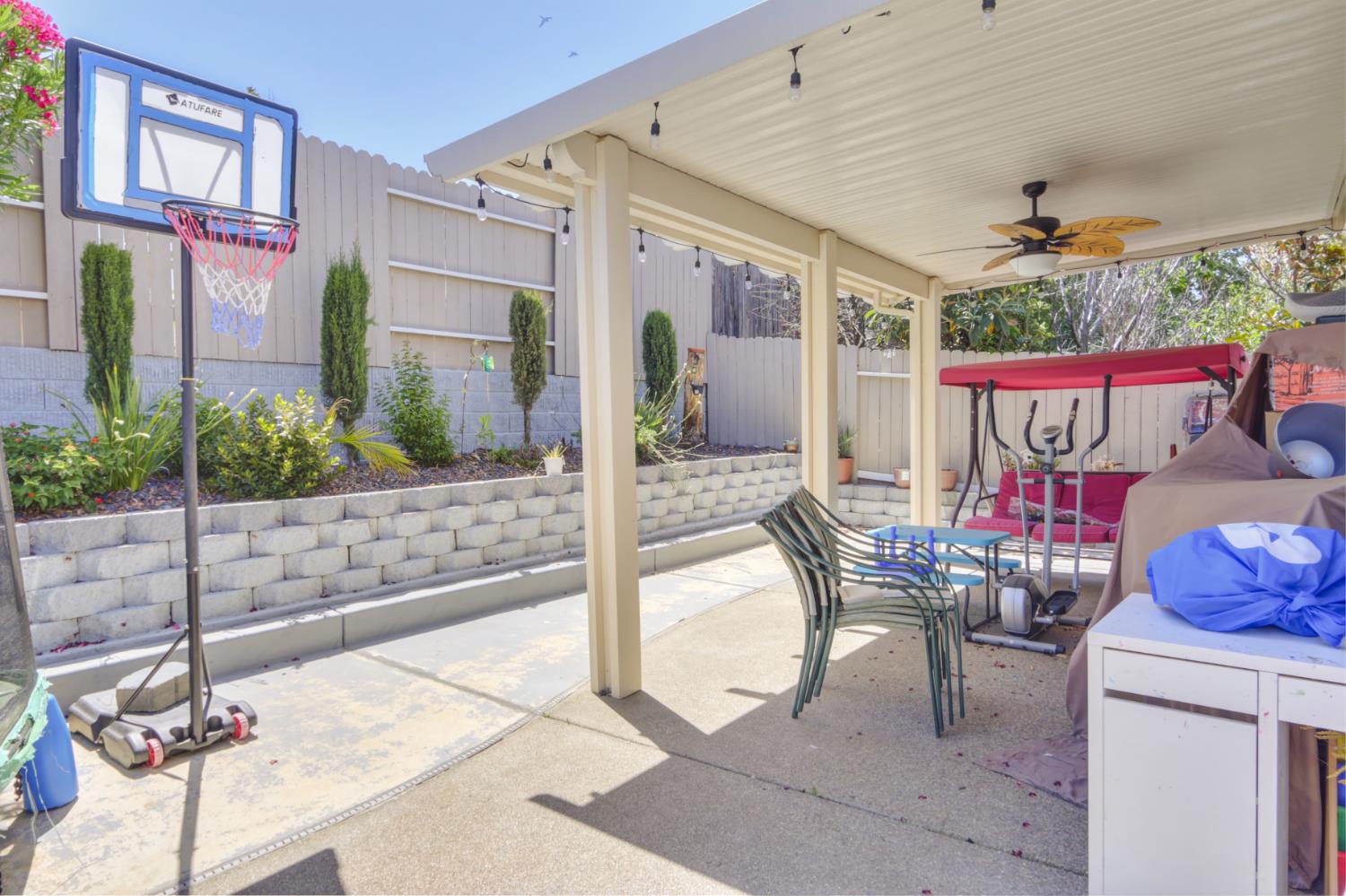 Redford Way, Sacramento, California image 35
