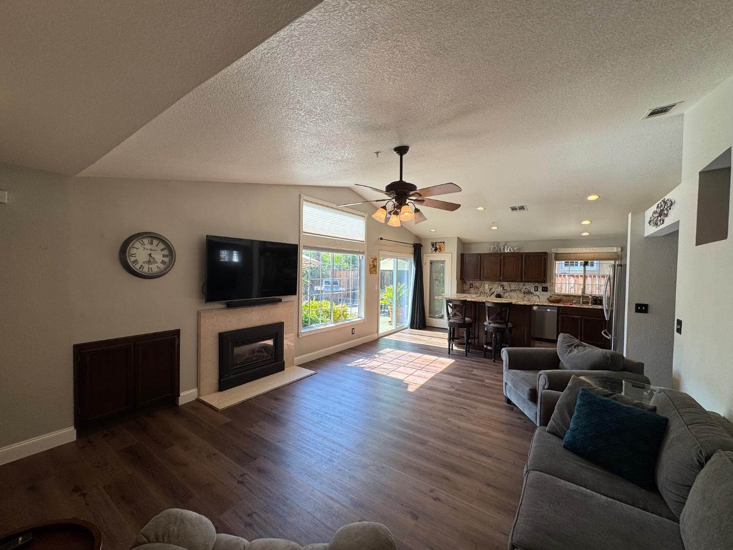 Rolling Hills Court, Livermore, California image 6