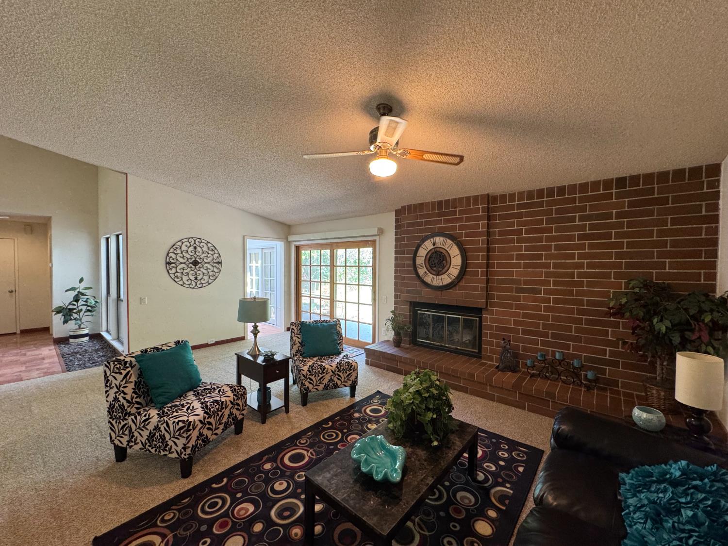 Oak Stream Court, Carmichael, California image 9