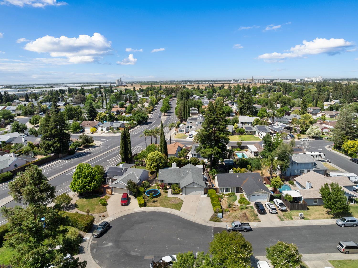 Mergansers Court, West Sacramento, California image 32