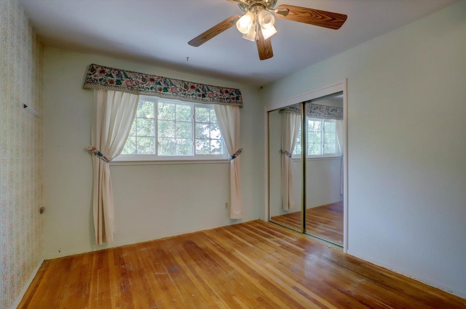 Elvyra Way, Sacramento, California image 39