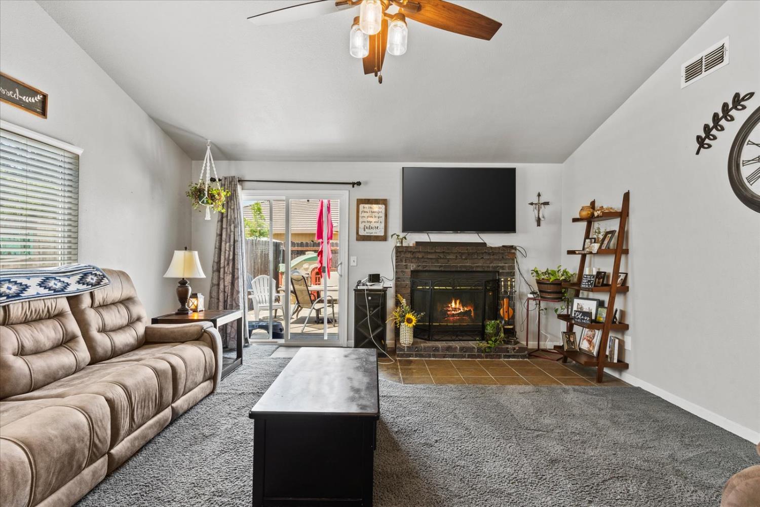 Theresa Way, Yuba City, California image 23