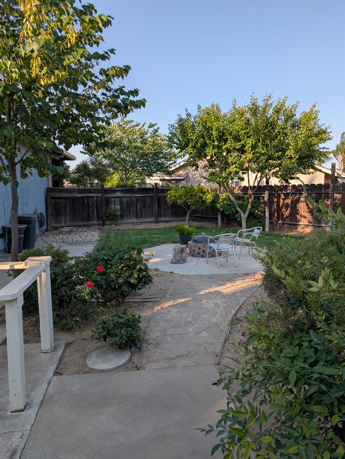 Liverpool Court, Manteca, California image 44