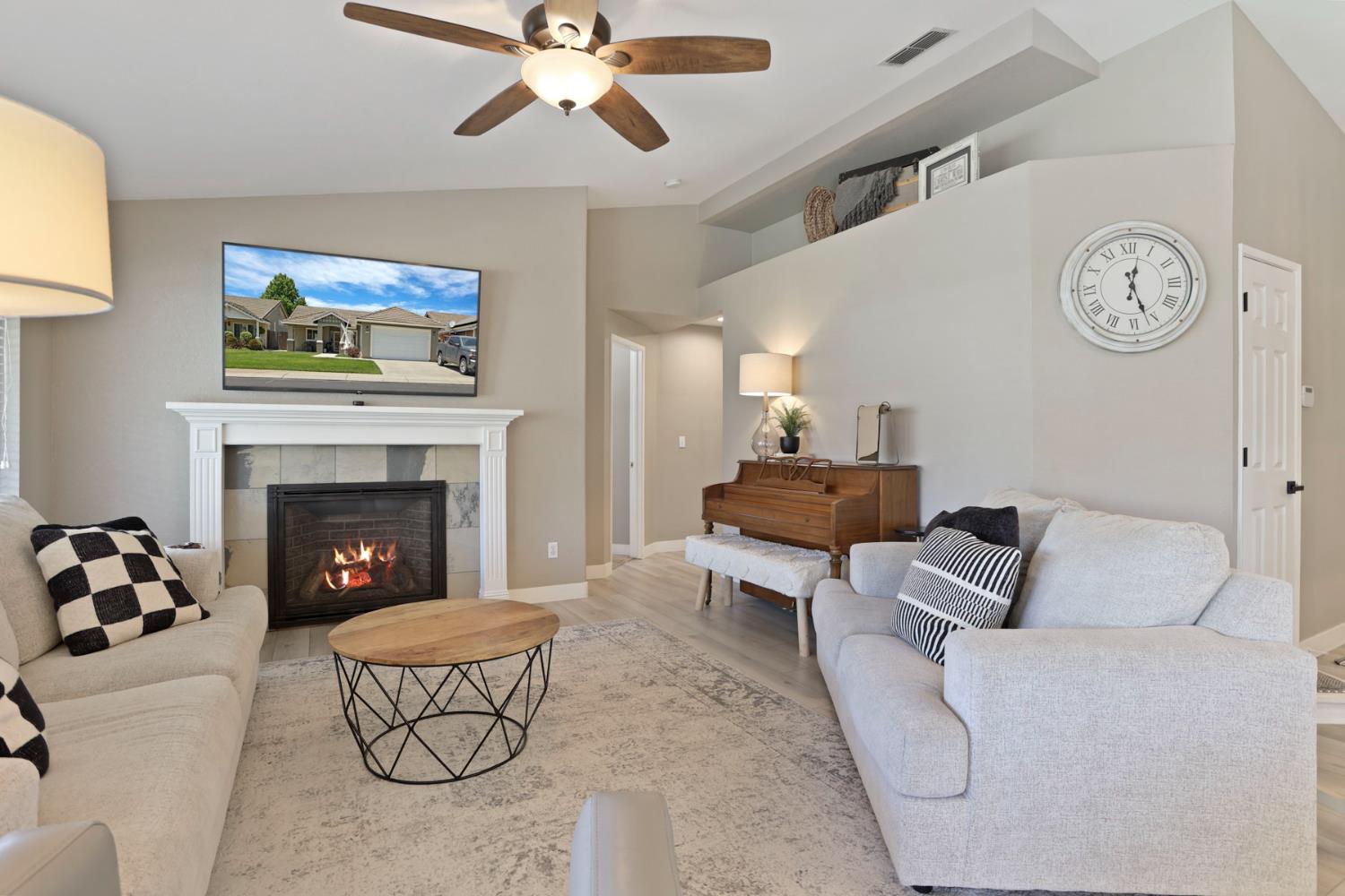 Gold Valley Court, Salida, California image 8