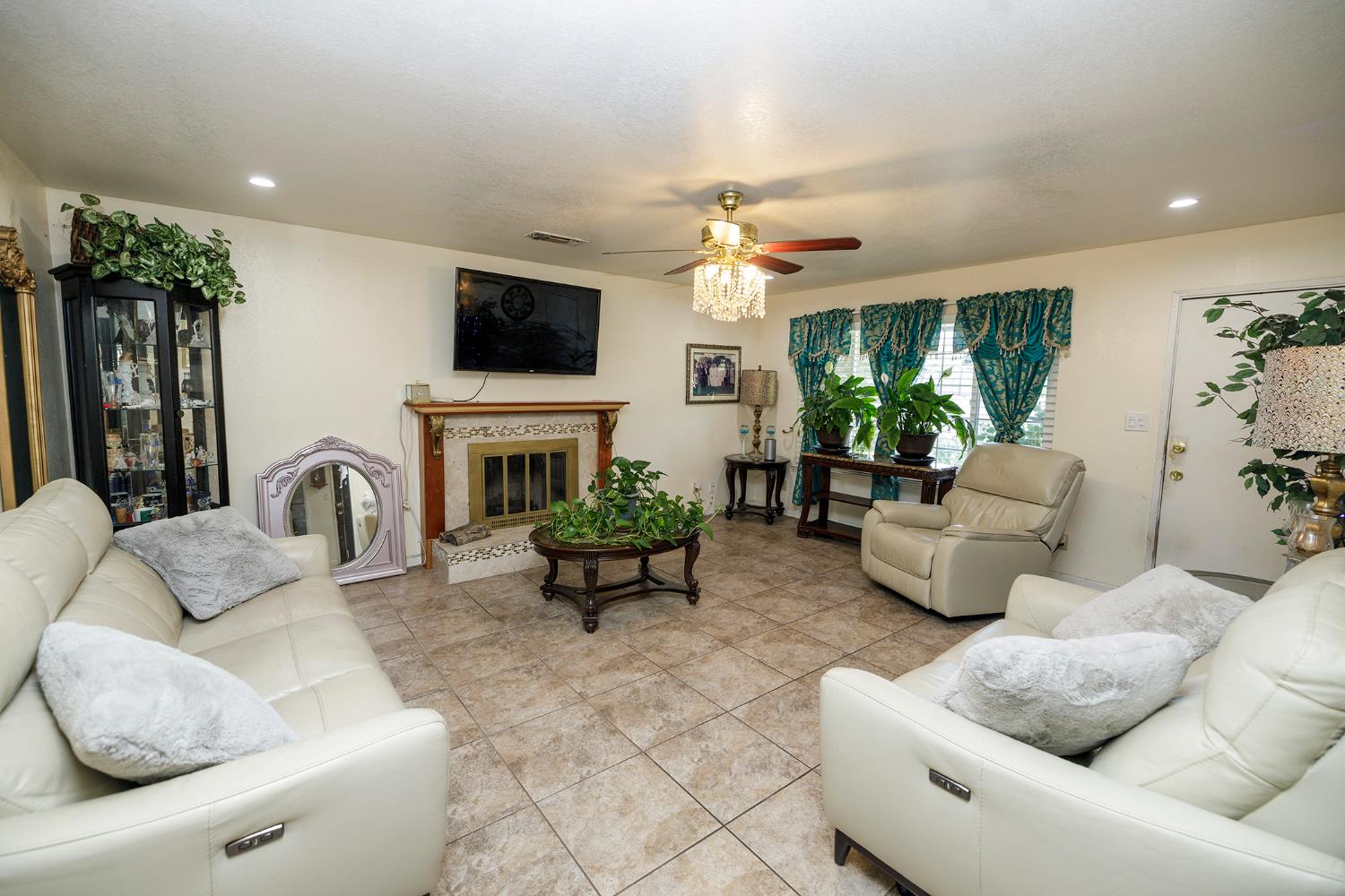 Cardinal Drive, Ceres, California image 5