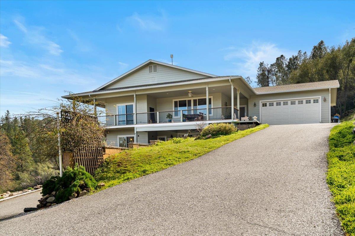 17947 Piper Lane, Penn Valley, California image 2