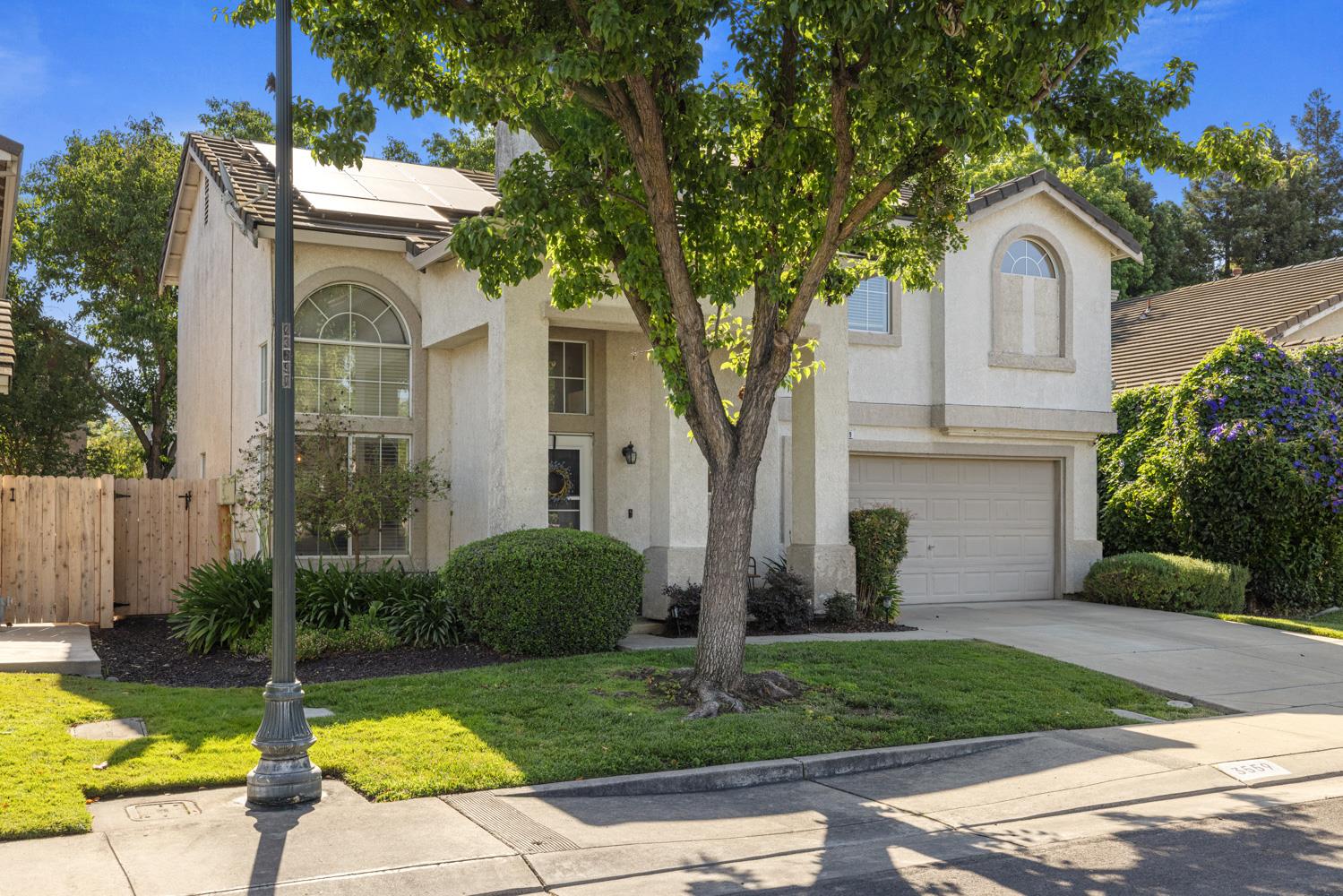 Hepburn Circle, Stockton, California image 4