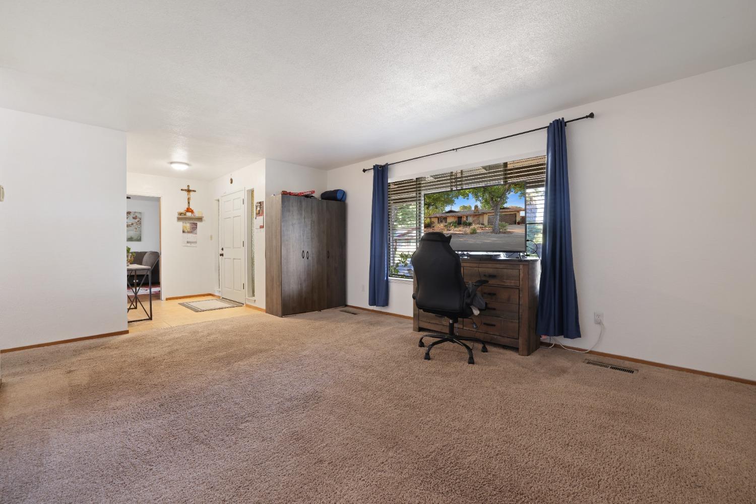 Kruger Drive, Modesto, California image 8