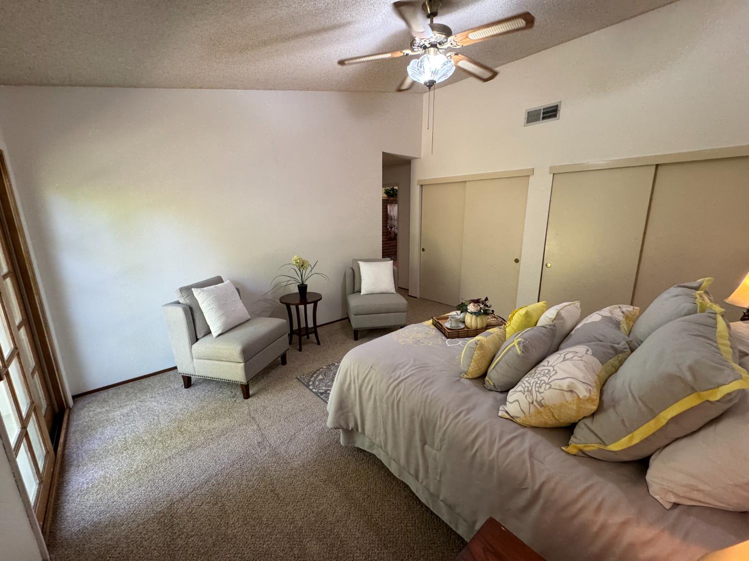 Oak Stream Court, Carmichael, California image 27
