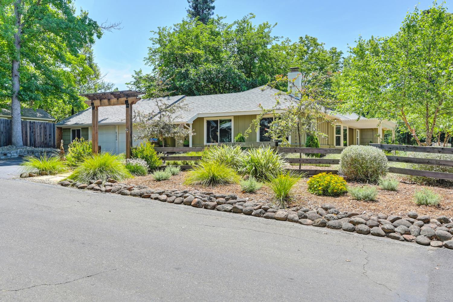 Mahala Drive, Carmichael, California image 2