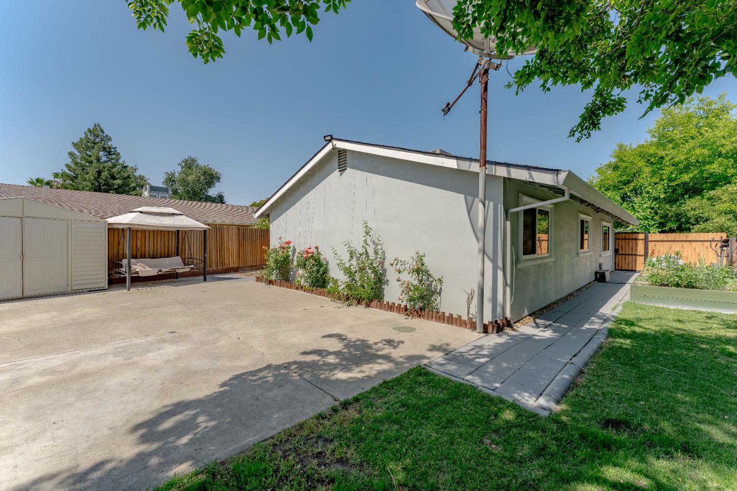 Dutch Haven Boulevard, Elverta, California image 33