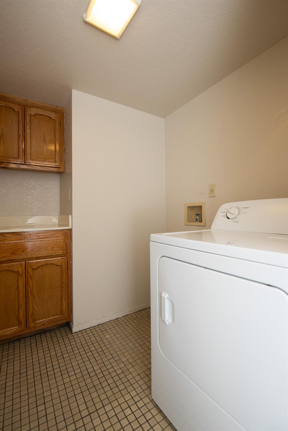 Birchwood Court, Tracy, California image 32