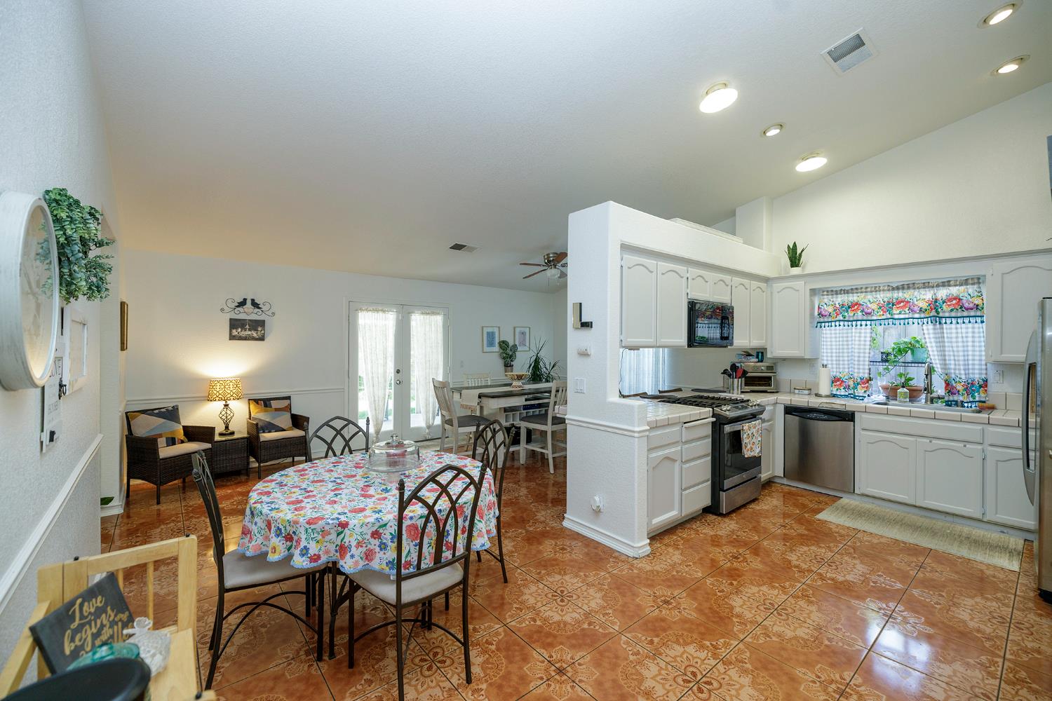 Melanie Court, Ceres, California image 11