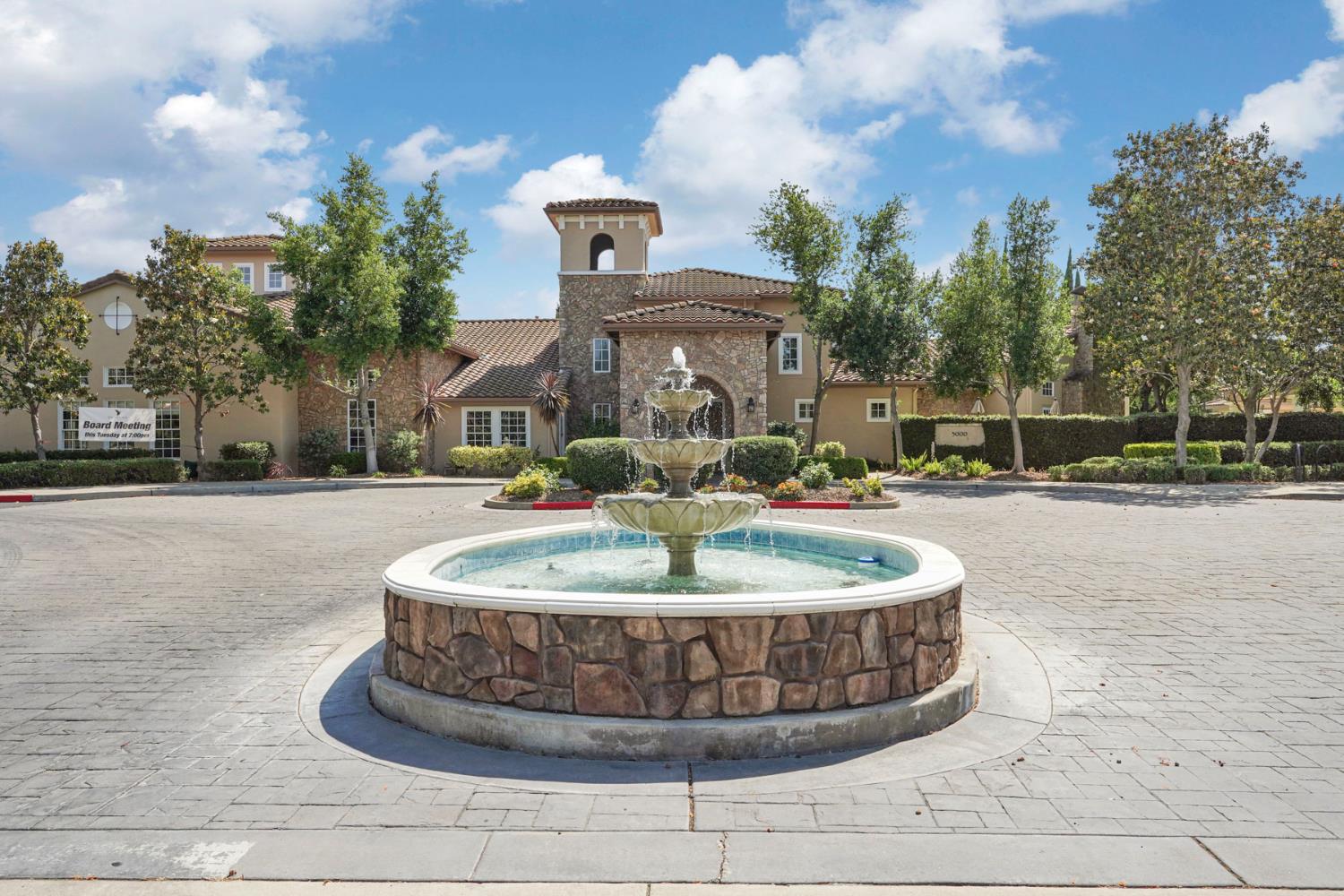 Nestling Circle, Elk Grove, California image 43