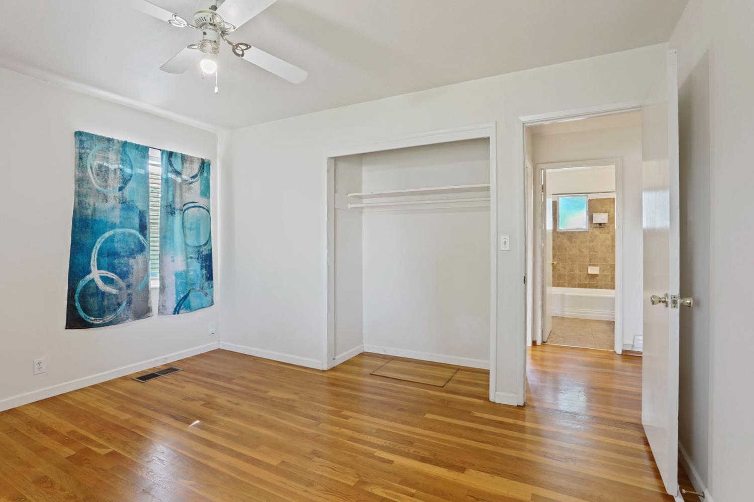 W Longview Avenue, Stockton, California image 30
