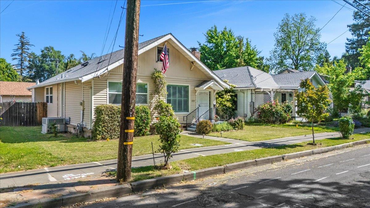 Cross Street, Woodland, California image 4
