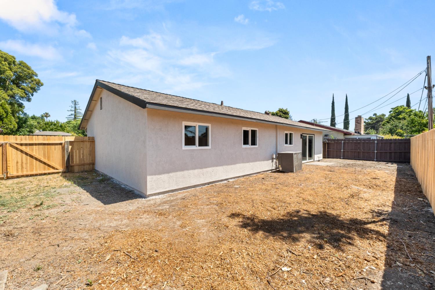 Beeston, Sacramento, California image 24