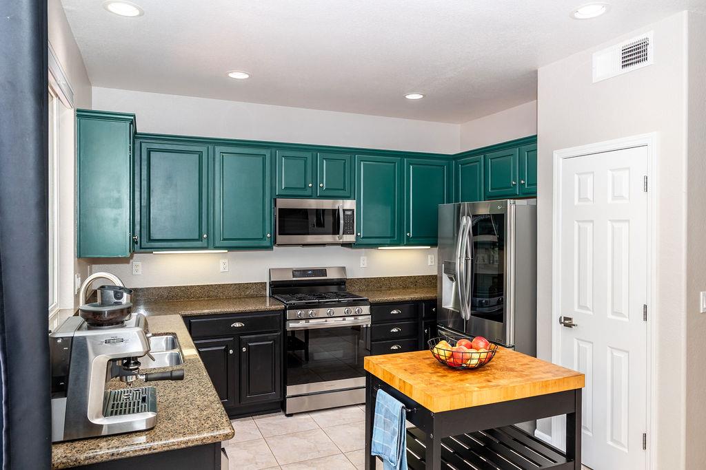 Dinis Cottage Court, Lincoln, California image 3