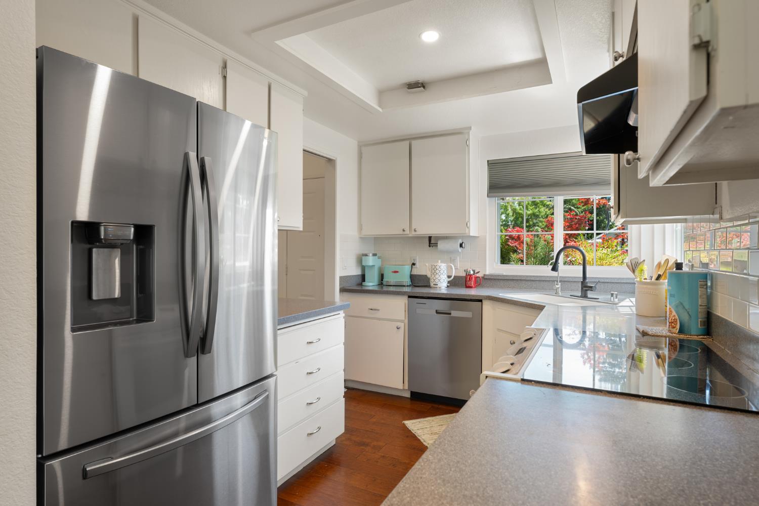 Mergansers Court, West Sacramento, California image 13