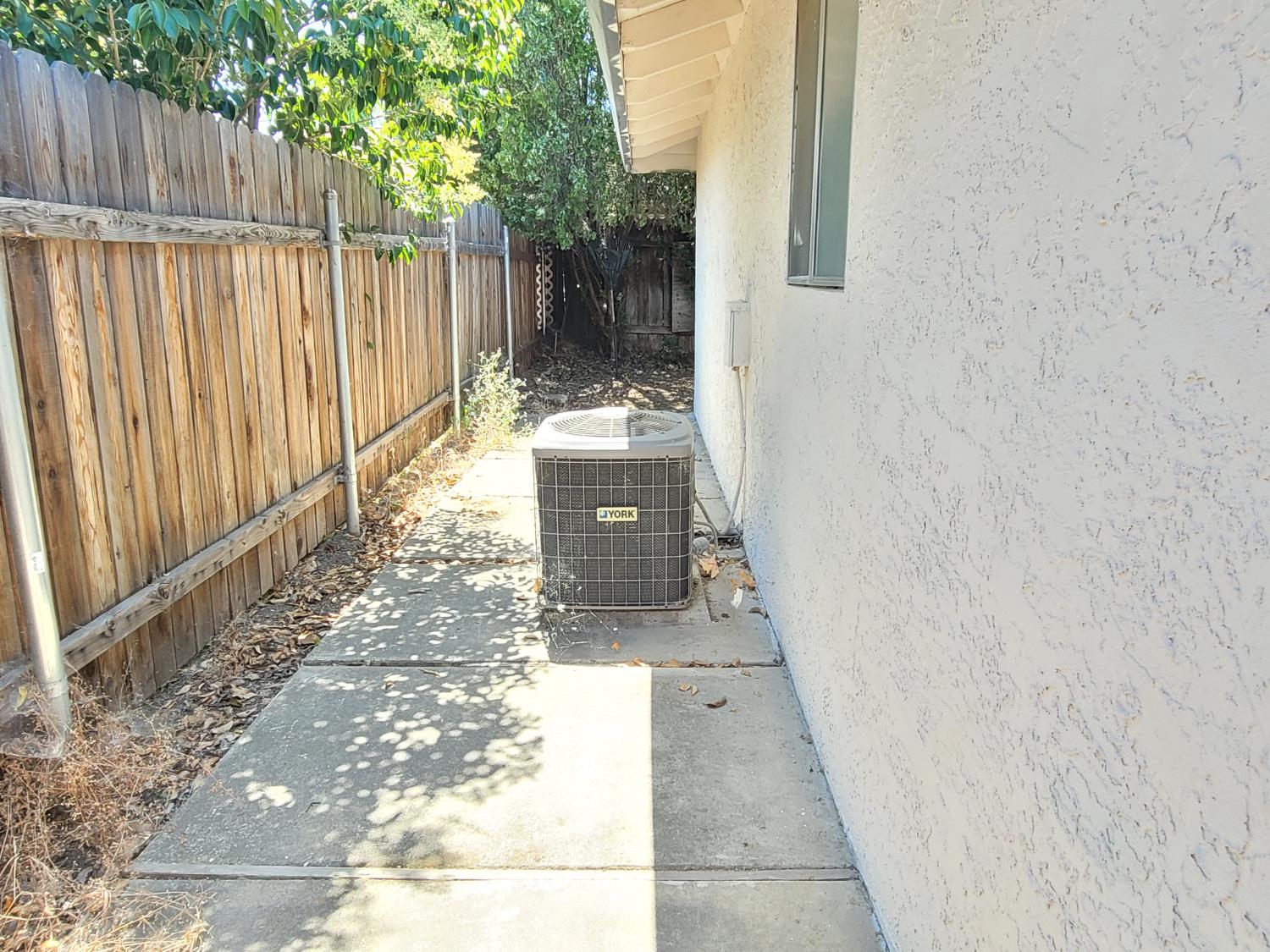 Union House Way, Sacramento, California image 28