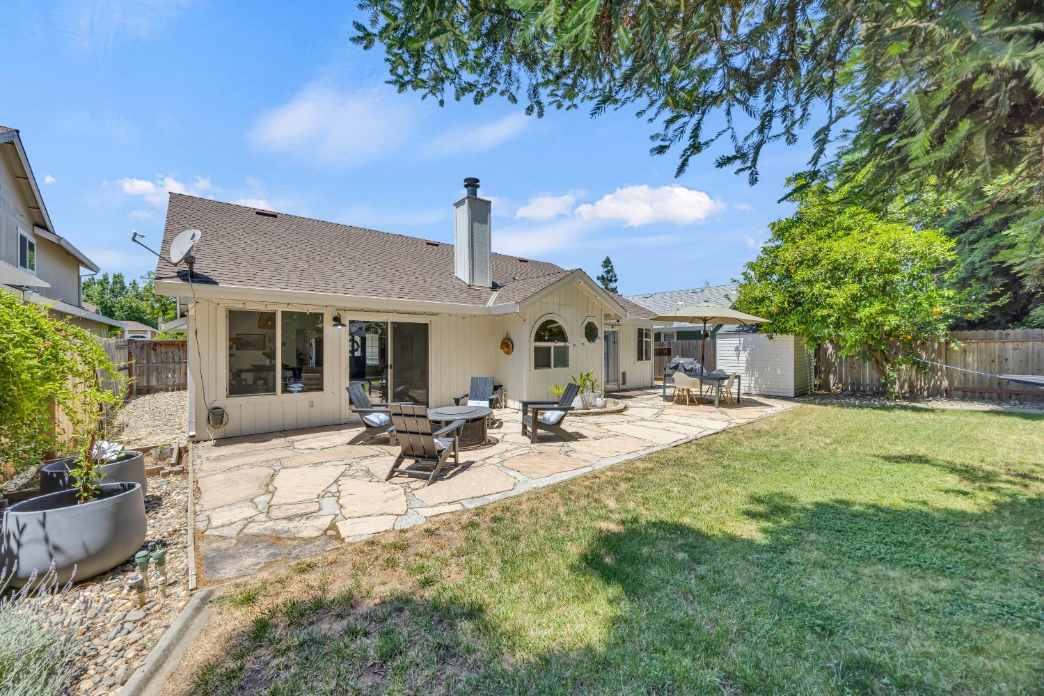 Wynndel Way, Elk Grove, California image 32