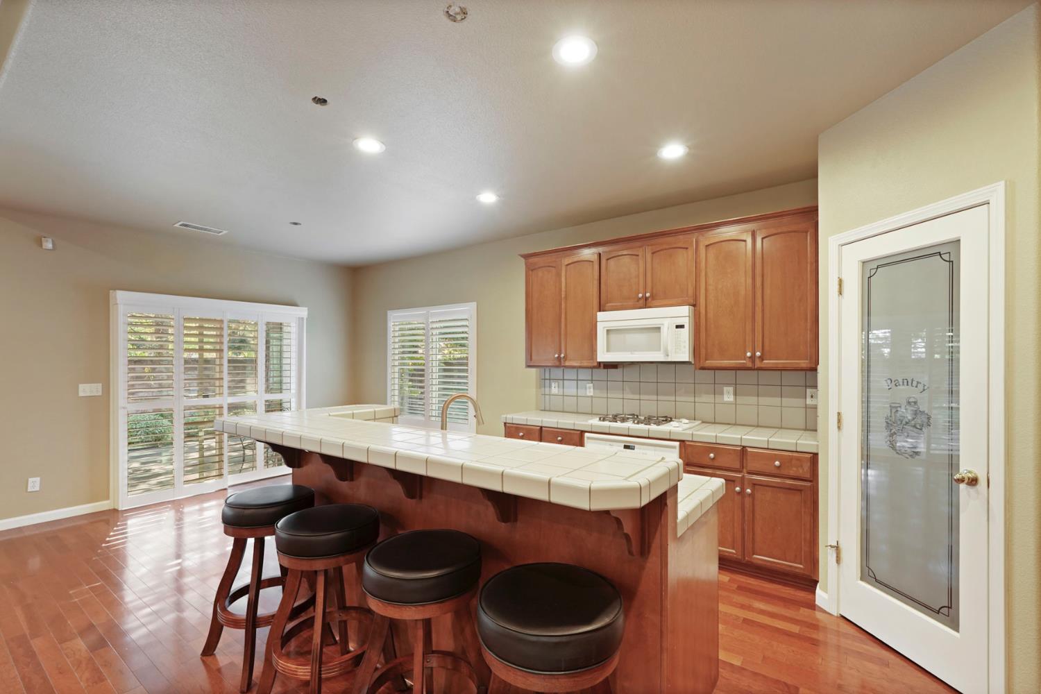 Summerset Court, Lodi, California image 18