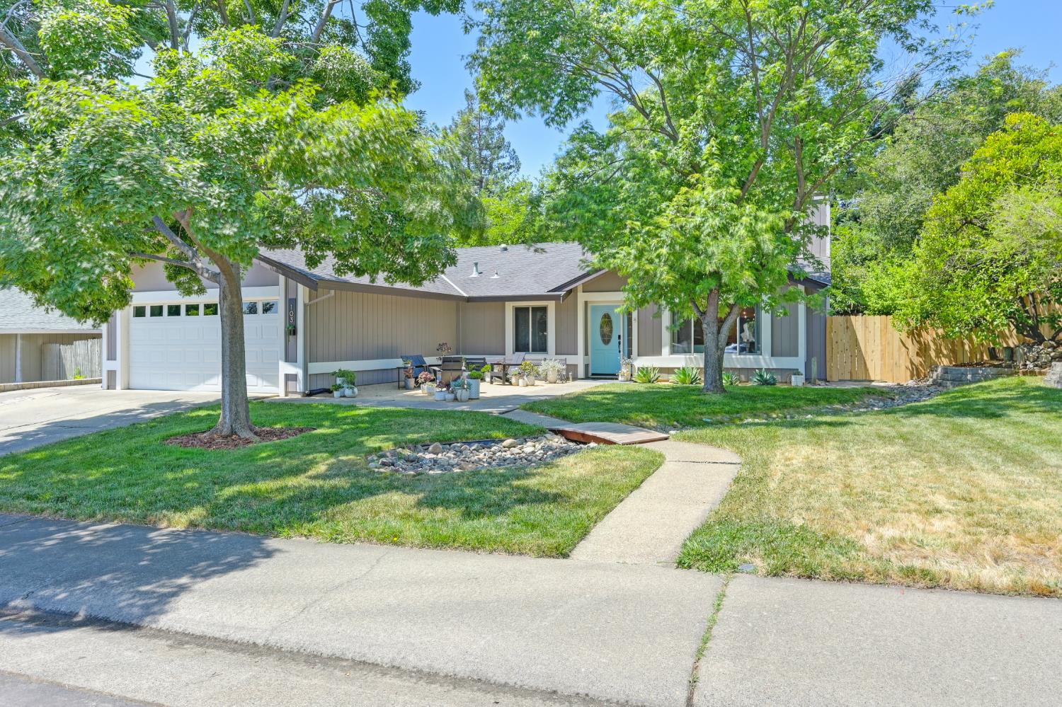 Mesquite Court, Folsom, California image 1