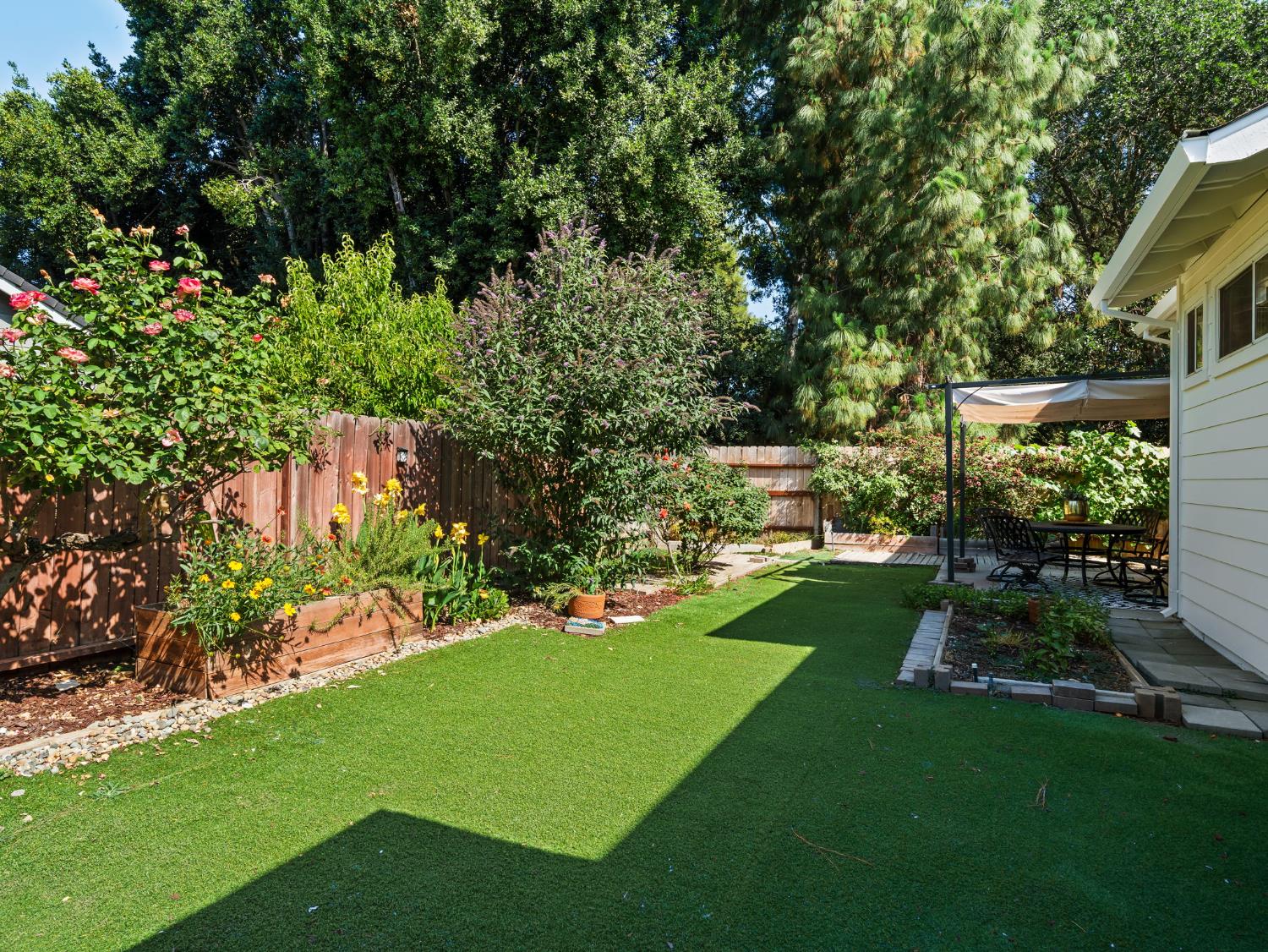 La Paloma Court, Davis, California image 38