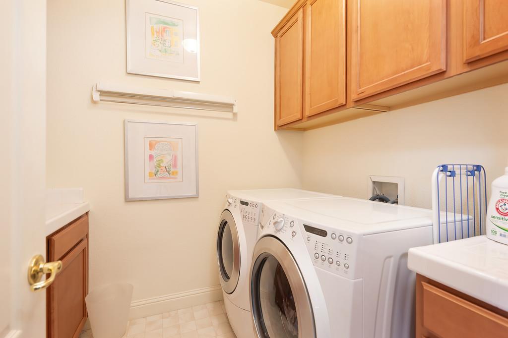 Belmar Court, Folsom, California image 37