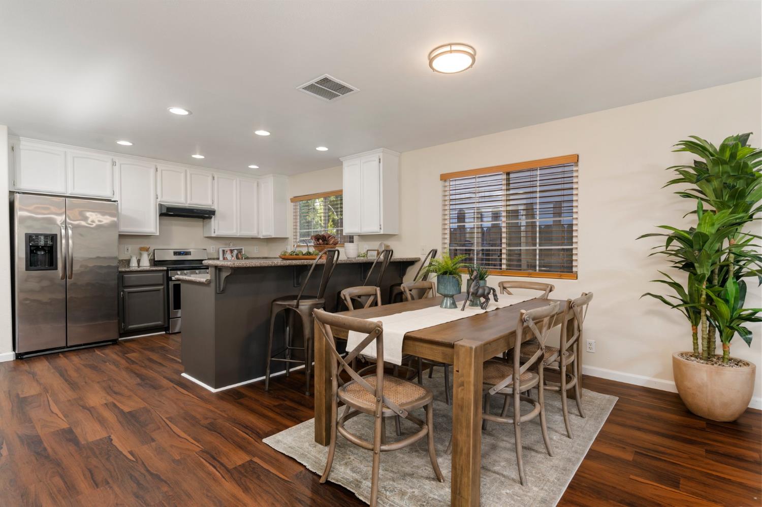 20th Avenue, Sacramento, California image 4
