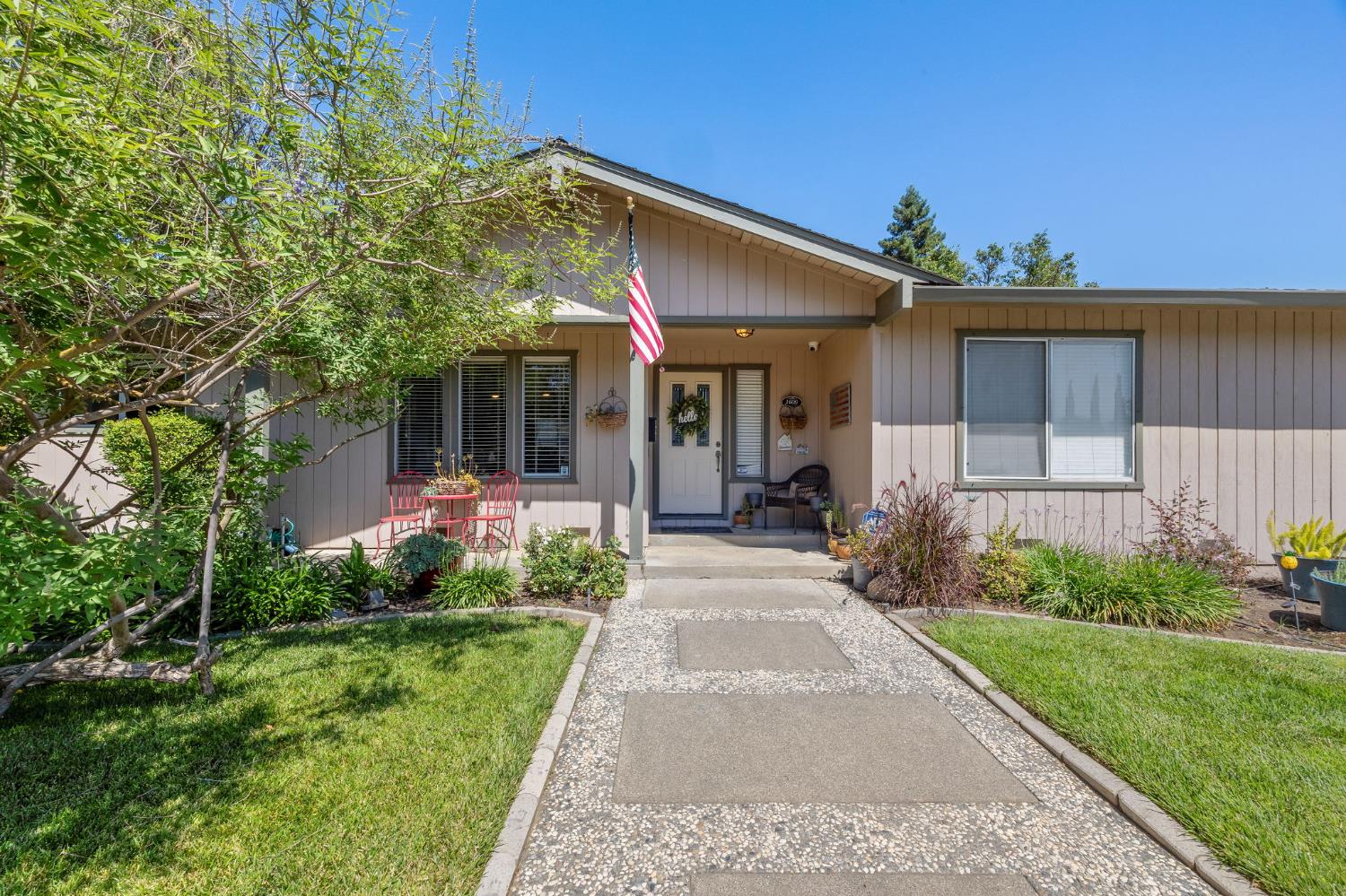 Mckinley Avenue, Woodland, California image 3