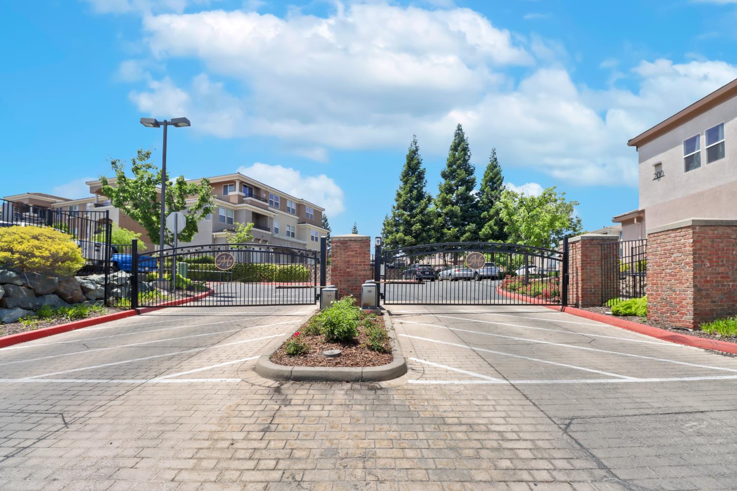 Moon Circle #331, Folsom, California image 31