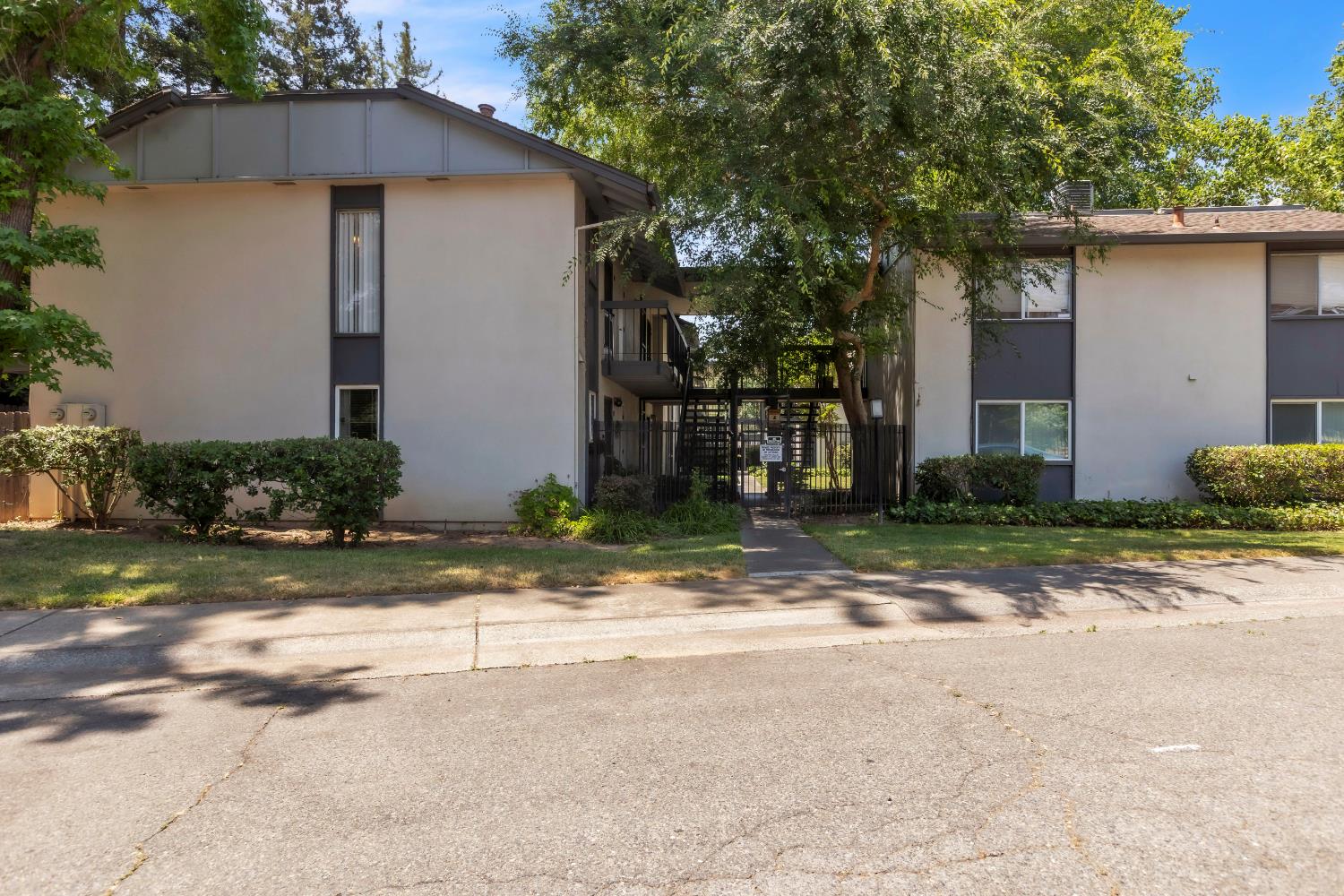 Marconi Avenue #202, Sacramento, California image 1