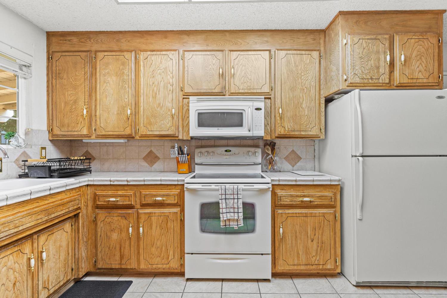 Azalea Way, Yuba City, California image 13