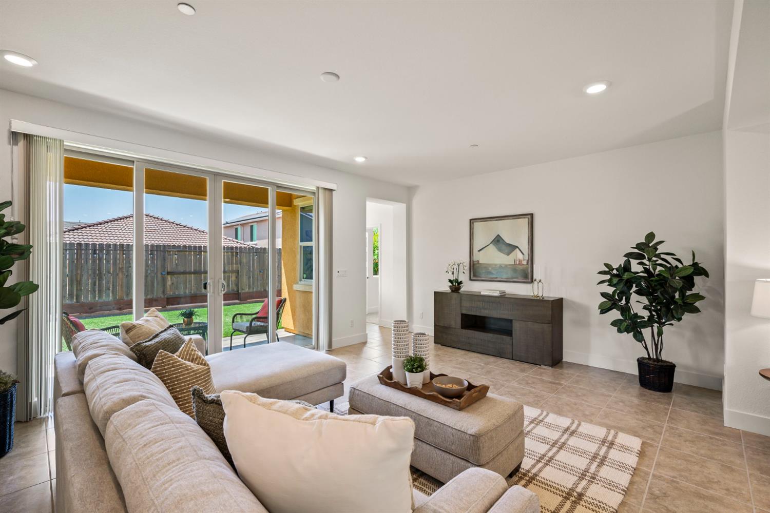 Cypress Grove Drive, Rancho Cordova, California image 17