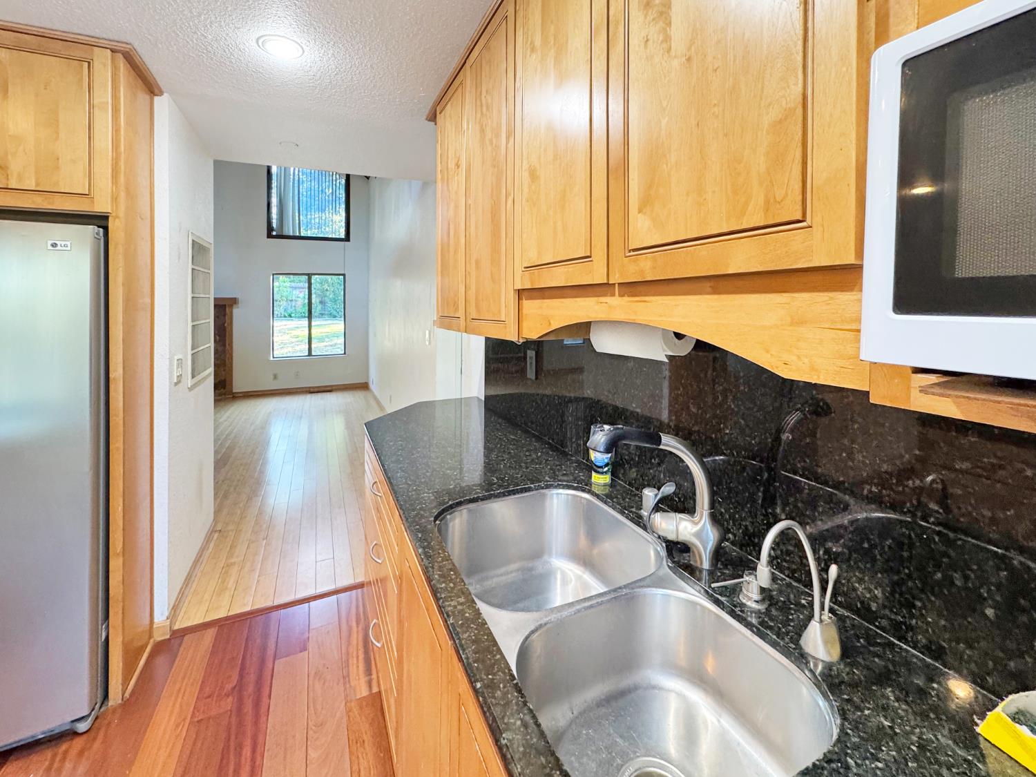 Aileen Way, Grass Valley, California image 7