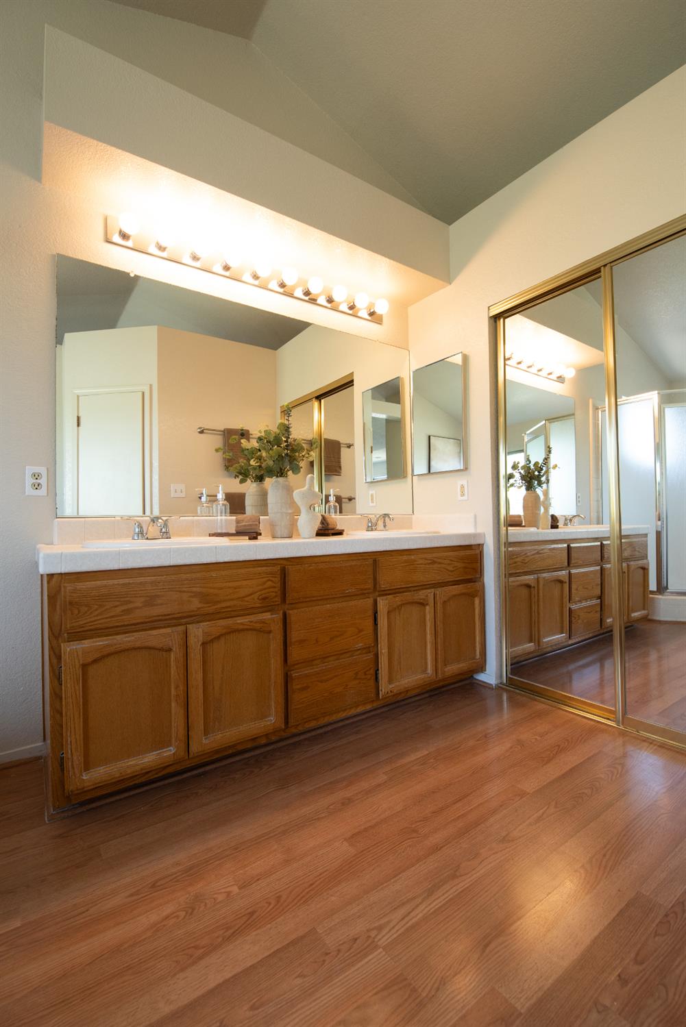 Birchwood Court, Tracy, California image 27
