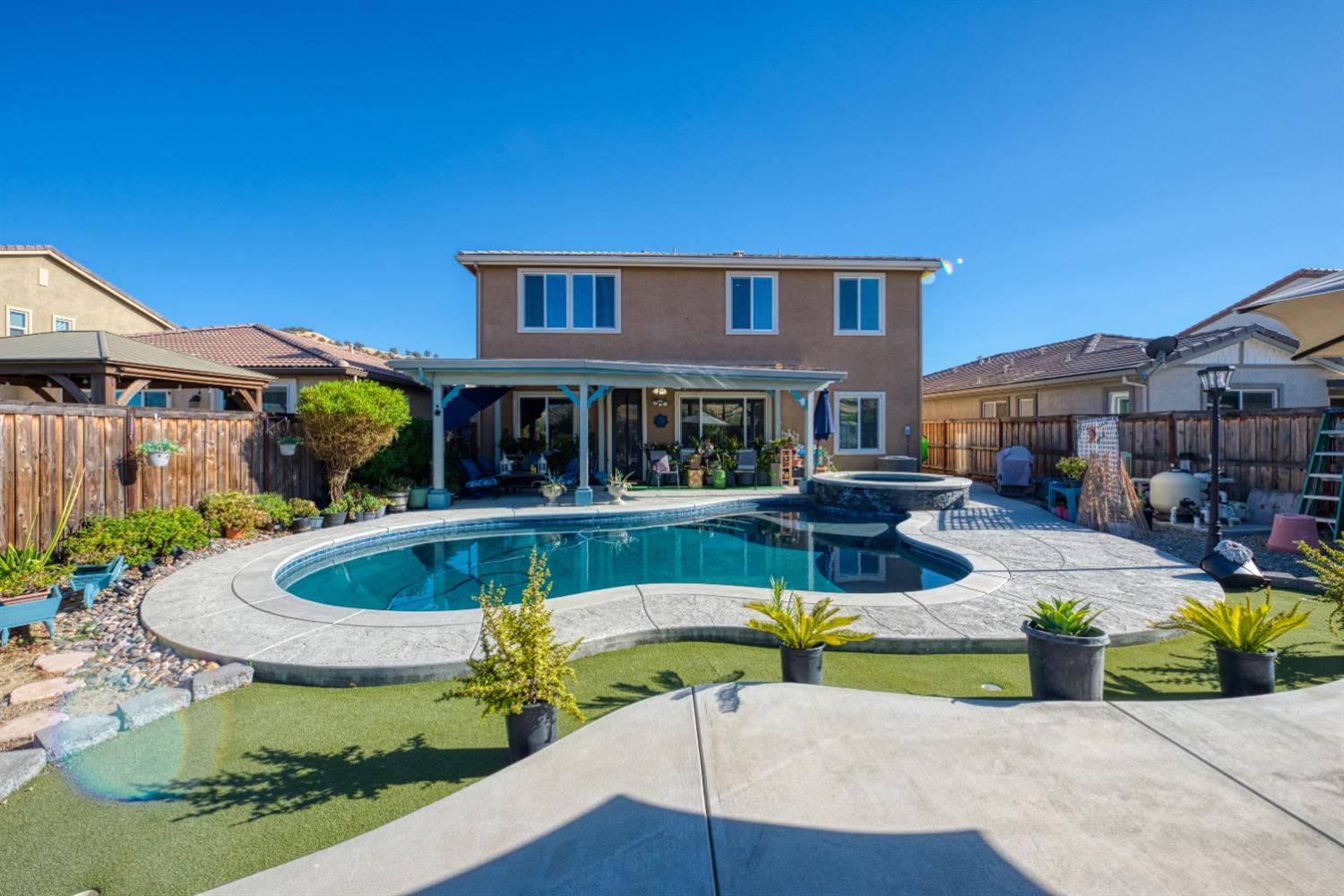 Cabernet Court, Patterson, California image 39