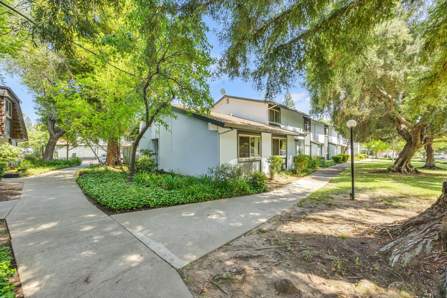 Photo #3: 225073026 Listing 